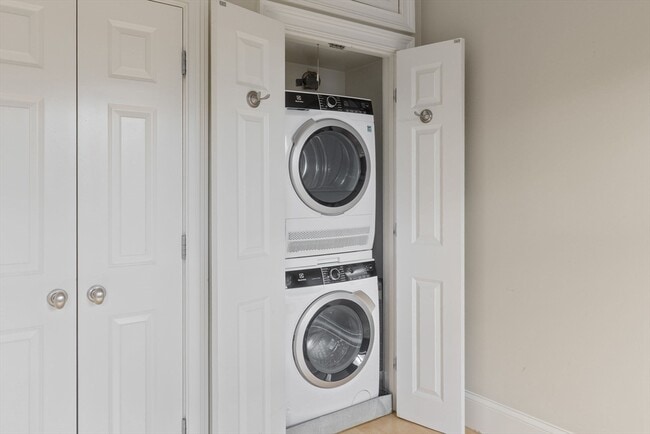 Photo - 17 Follen St Unit 4