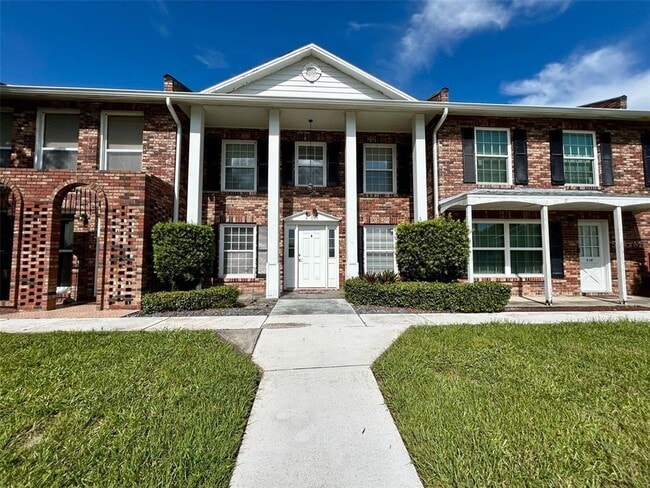 Building Photo - 5850 Cypress Gardens Blvd Rental