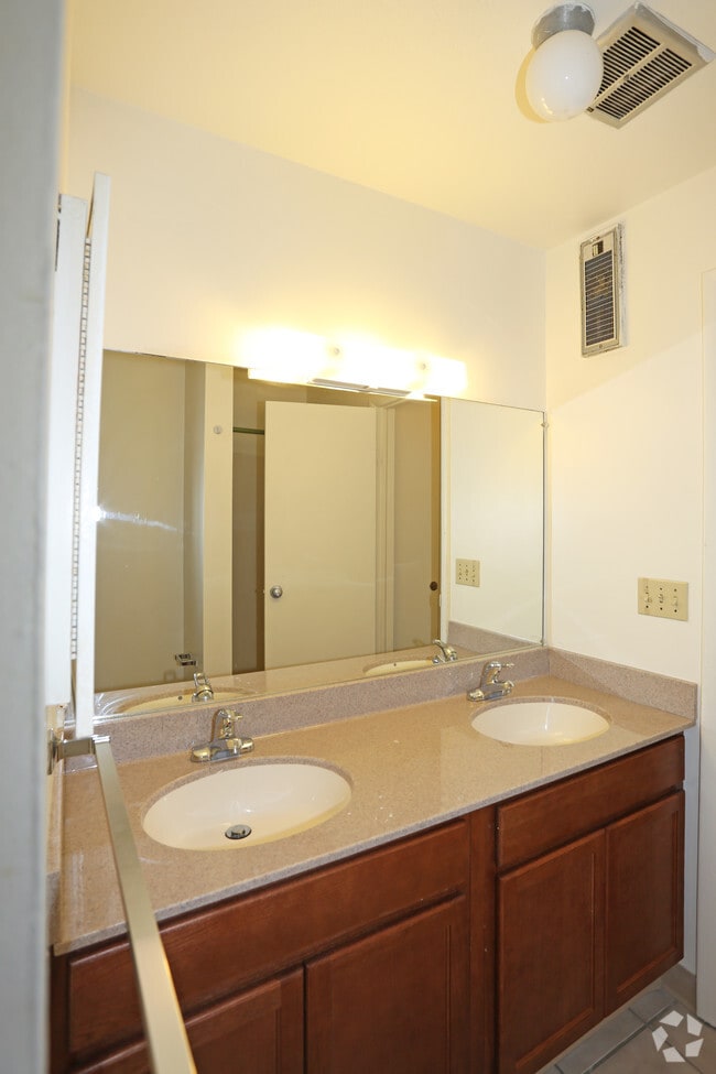 Uptown Village Apartments For Rent in Ithaca, NY