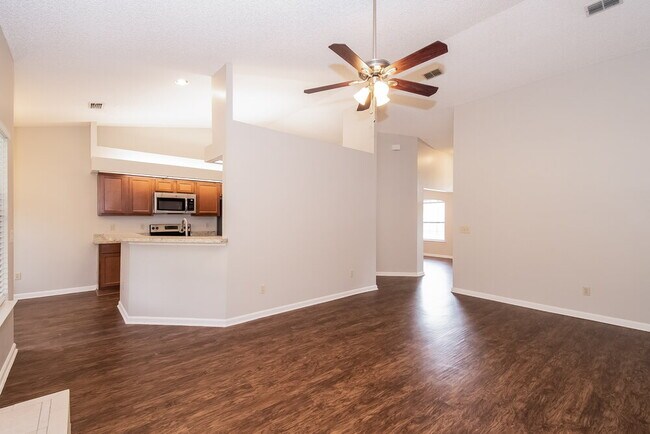 Photo - 3413 Deerfield Pointe Dr