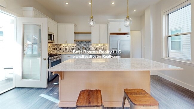 Photo - 341 Norfolk St