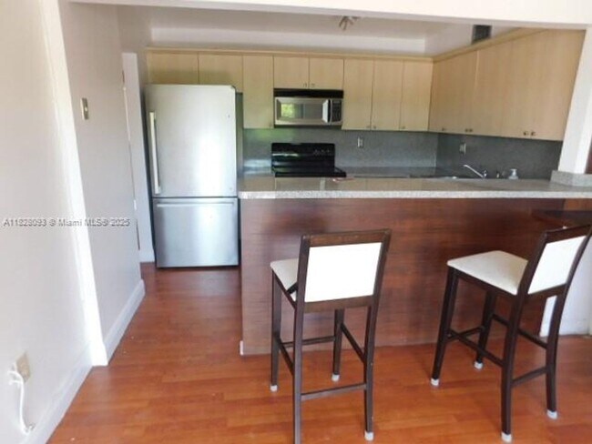 Building Photo - 5900 SW 127th Ave Rental