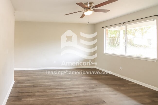 Photo - 1327 Ridgeview Rd