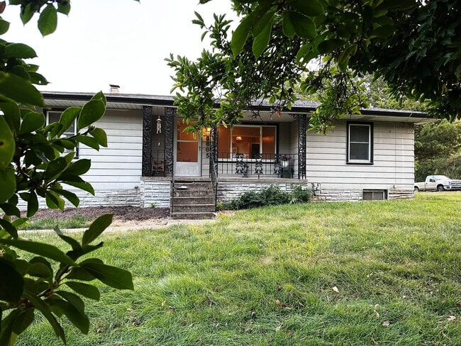 Building Photo - 2805 NE 56th Ter Rental