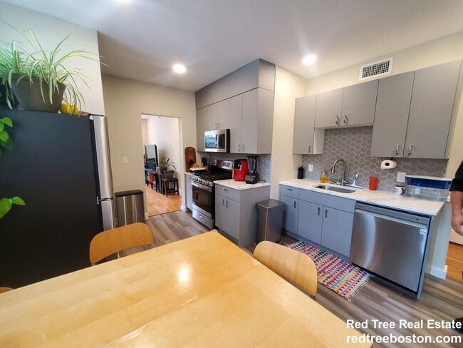 Photo - 1914 Beacon St Unit 1