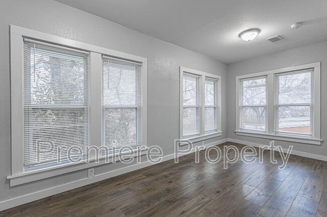 Photo - 1217 W 21st St