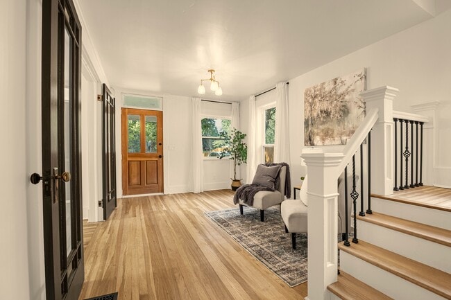 Photo - 200 W Cheyenne Rd