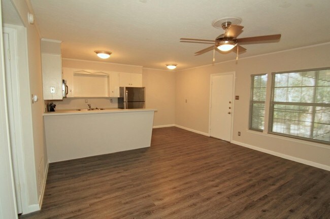 Kitchen/Dining Room - Enfield Court Apartments