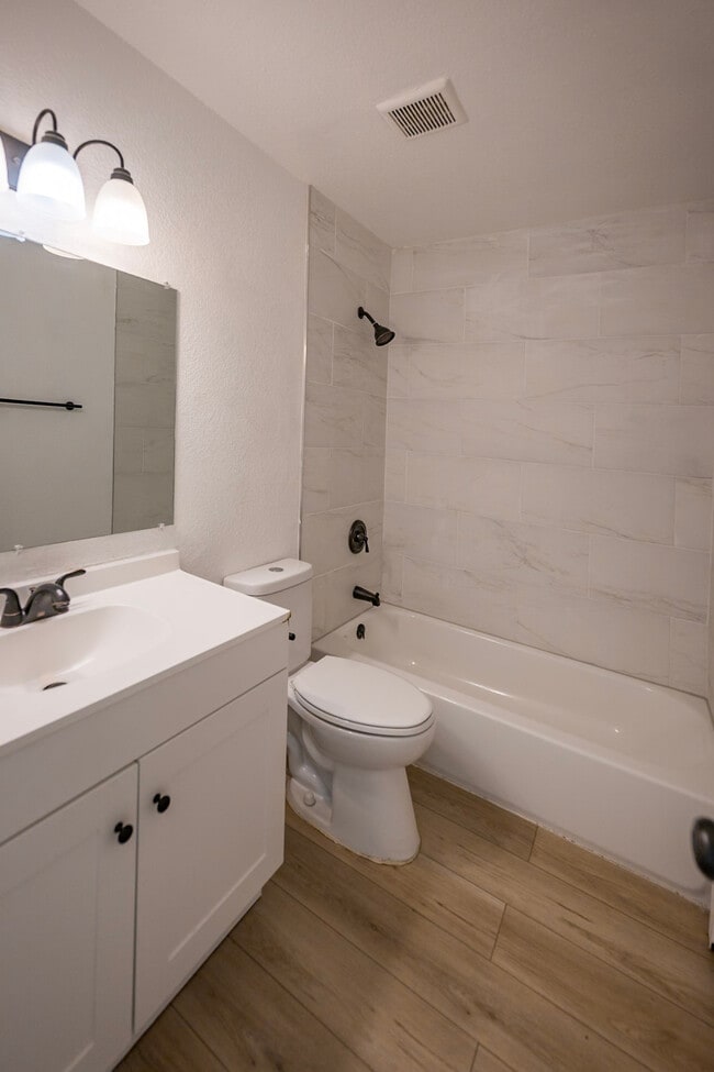 Photo - Quitman Grove Apartments