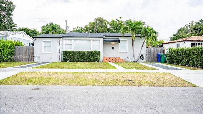 Building Photo - 4821 SW 5th St