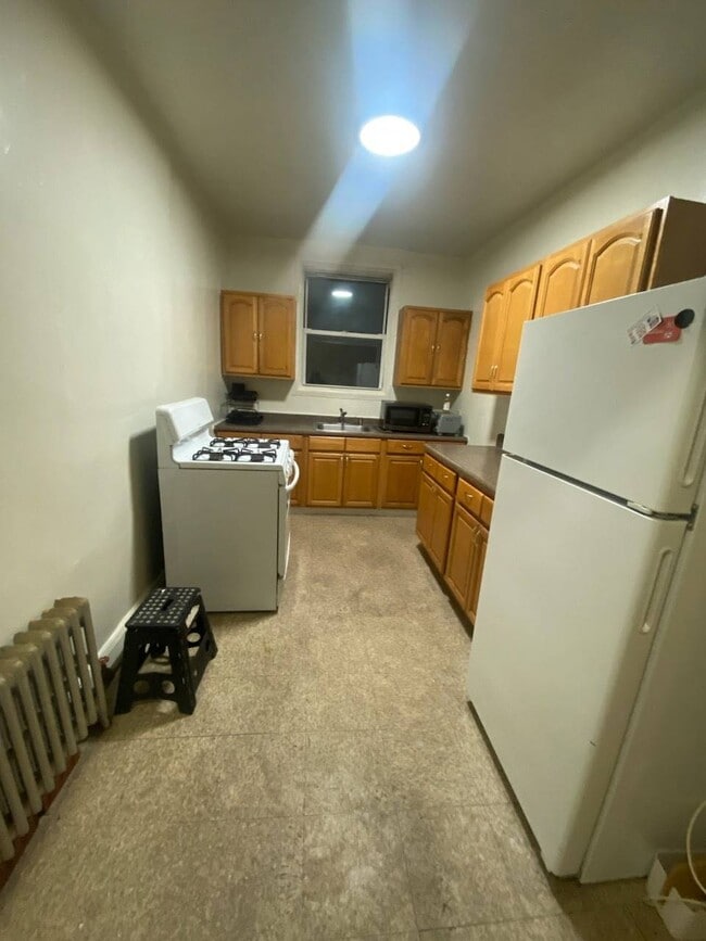 Photo - 36-40-40 Crescent St