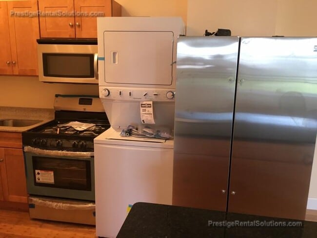 Photo - 120 Gladstone St Unit 2