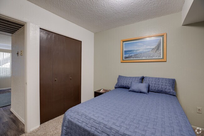 1HAB, 1BA - 550 ft² - La Petite Chateau Apartments