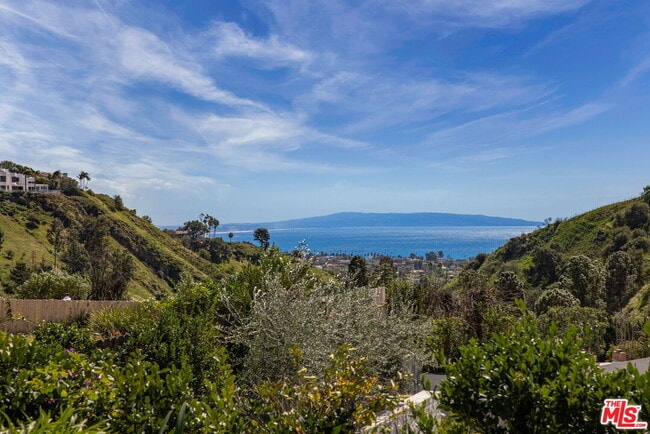 Photo - 1336 Bienveneda Ave