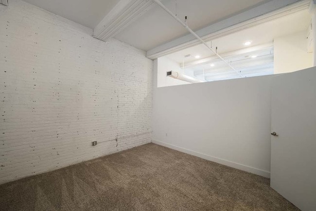 Worthington Square Apartments