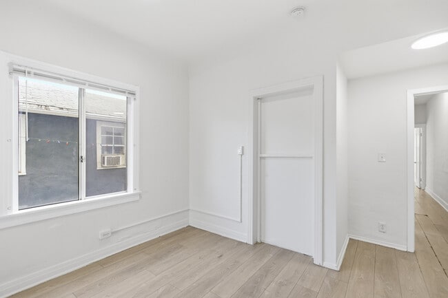 Photo - 1526 E 52nd St Unit 1524 E. 52nd Street