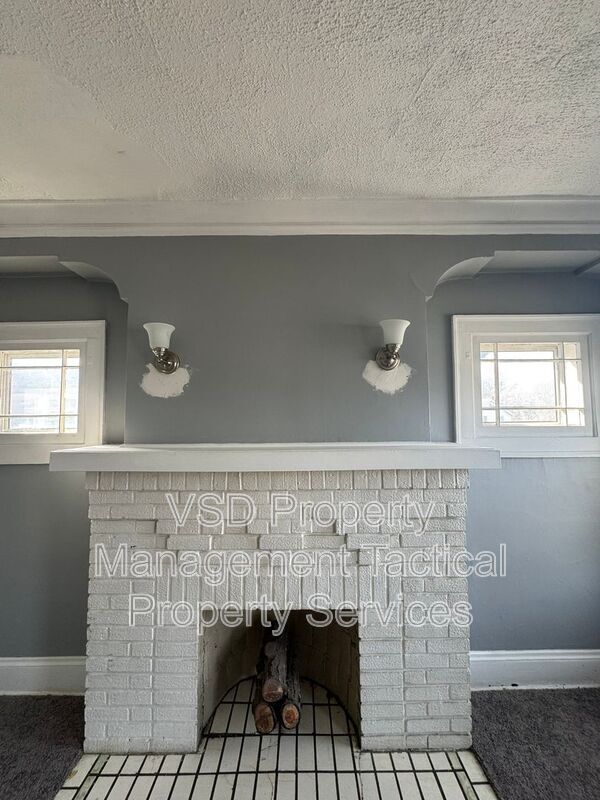 Photo - 3289 E 143rd St Unit #3