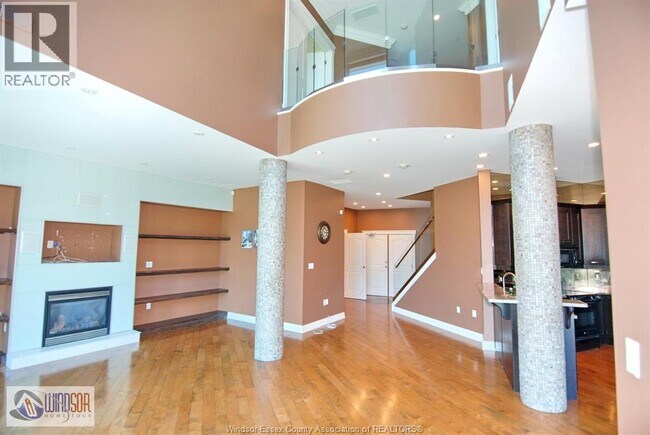 Photo - 1225 Riverside Dr W Unité 102