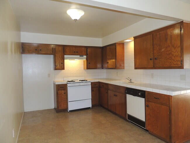 Photo - 7818 Stewart and Gray Rd Apartments Unit 204