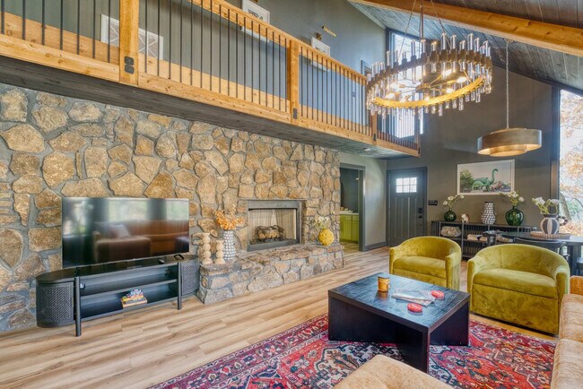 Photo - 1780 N Walnut Ave Unidad ID1363339P