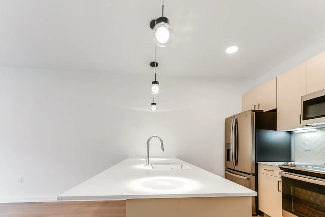 1833 Hope St Unidad C