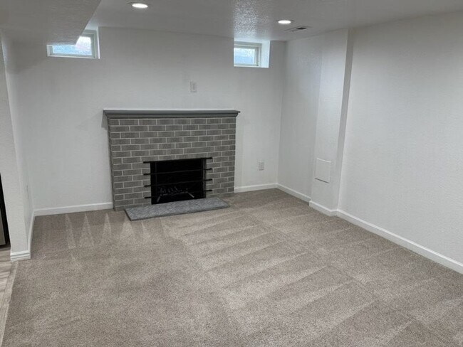 Photo - Wonderful updated basement apartment - Available NOW! Unit B