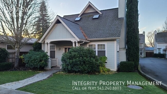 Photo - 1607 SW I St