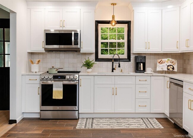 Photo - 81 Ryerson Rd