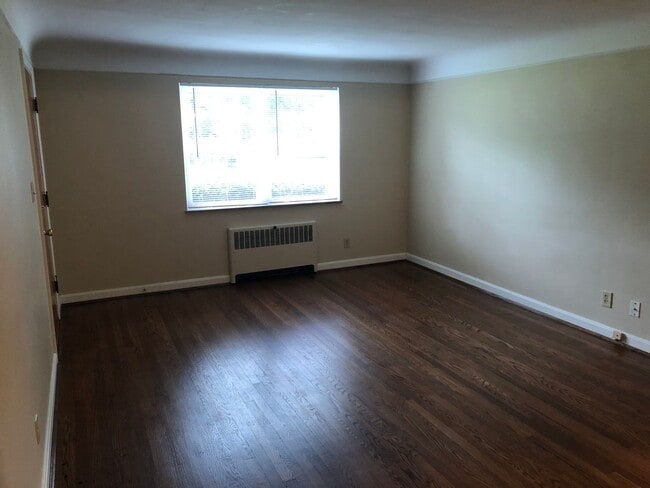 Photo - 5562 Beechmont Ave Unit 1
