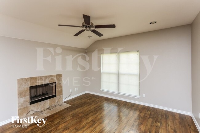 Photo - 623 Hilton Dr
