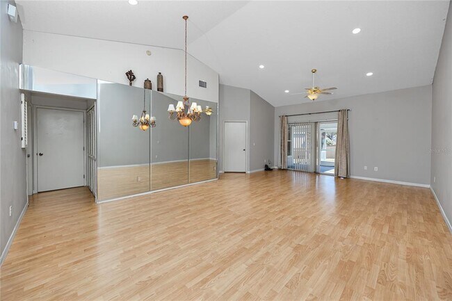 Photo - 2411 Bentley Dr Unit 2411