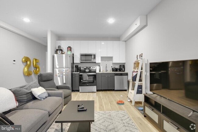 Building Photo - 2150 N Front St Unit 4 Rental