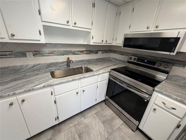 Photo - 8402 111th St N Unit 203