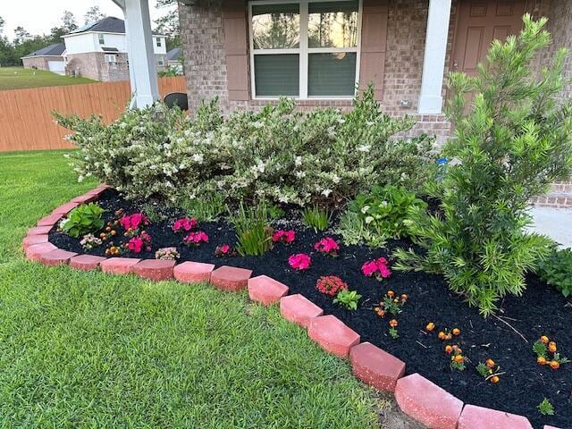 Building Photo - 6726 Sarah Ann Way