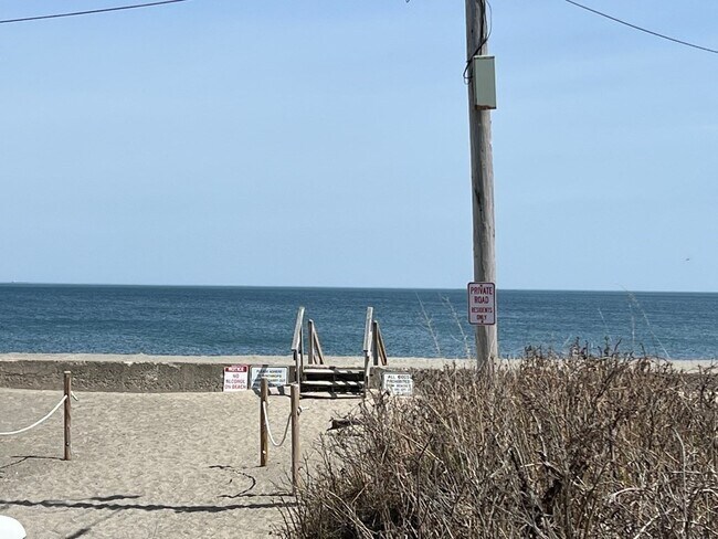 Photo - 139 Bay View Ave Unit 2