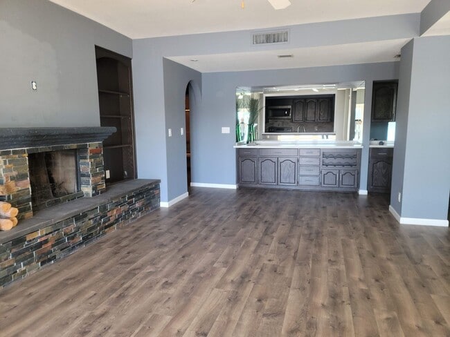 Photo - On the water! Updated 2bd/2ba Tempe Rental--COMING SOON