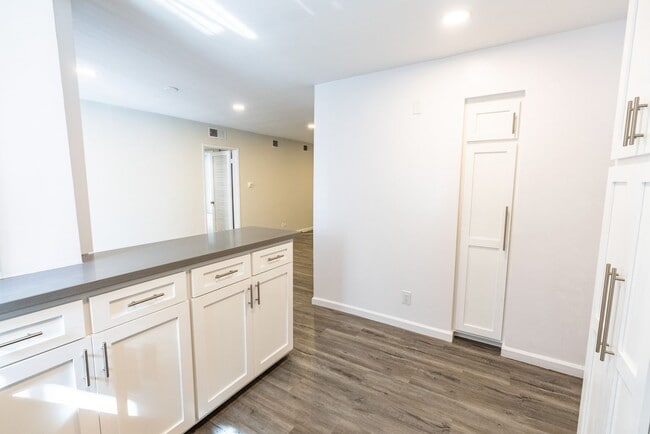 Photo - 115 North Wetherly Drive