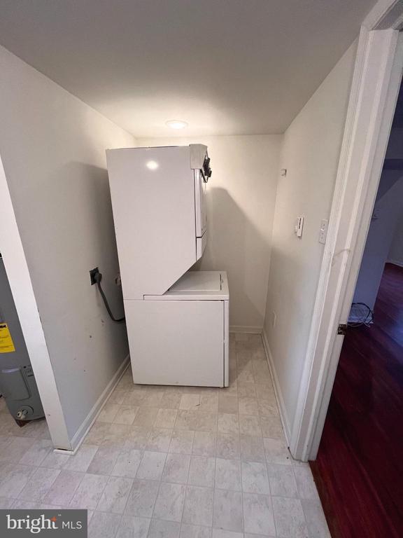 Photo - 2055 W Chester Rd