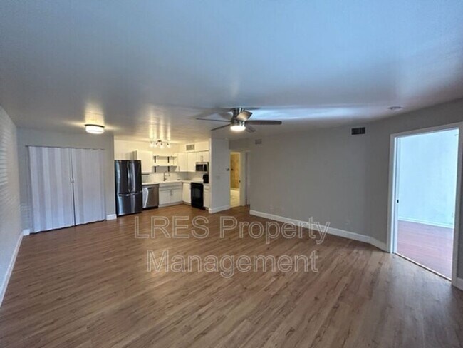 Photo - 365 Forestway Cir