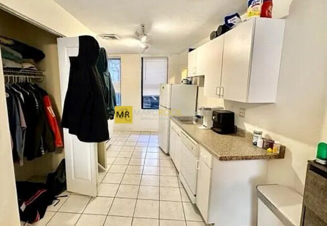 Building Photo - 15 Charter St Unit 1 Rental