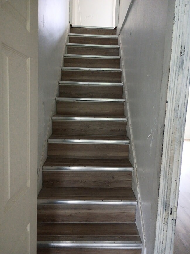 Photo - 1106 Barrie Ave