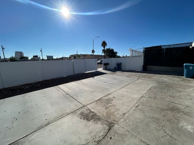 Photo - 210 W Monroe Ave Unit 210 W Monroe