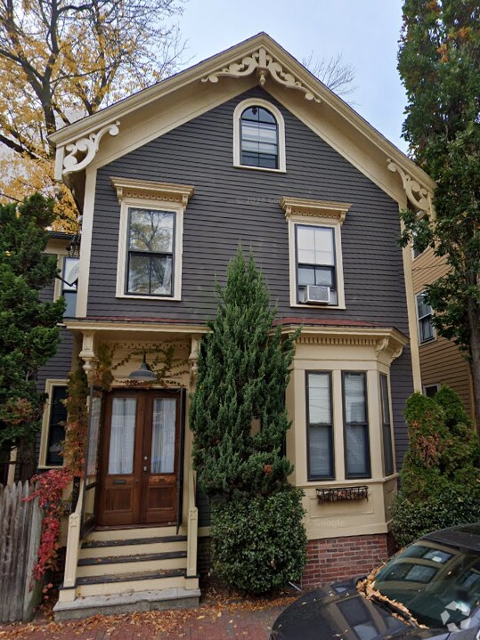 Building Photo - 31 Athens St Unit SF Rental