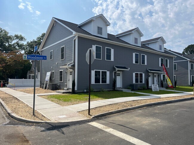 Photo - 407 Woodmont Ave Townhome