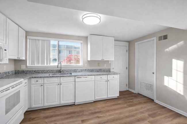 Photo - Donovan Townhomes