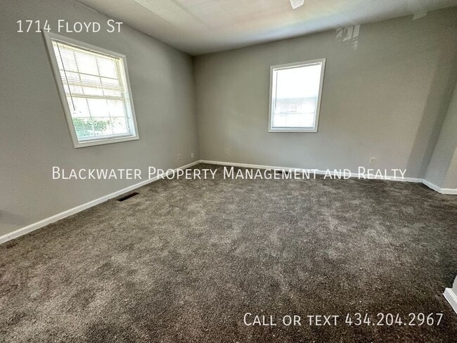 Photo - 1714 Floyd St