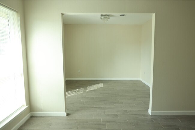 Photo - 1038 Cottage Oak Ln