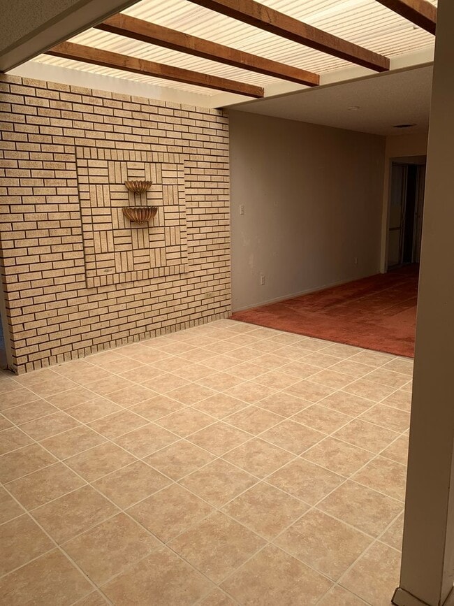Photo - 1640 Courtland Cir
