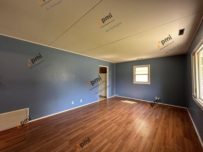 Photo - 1708 Napoleon St
