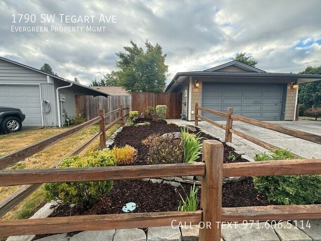 Photo - 1790 SW Tegart Ave